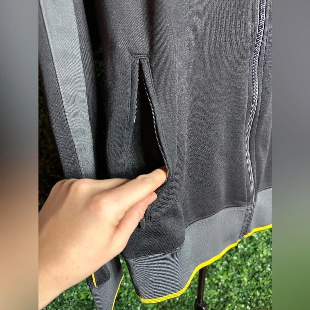 Nike Flight Men’s Medium Full Zip Black Yellow Warm Up Track Jacket